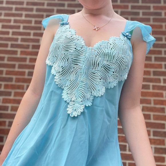 Vintage pastel blue heart slip - Picture 2 of 14